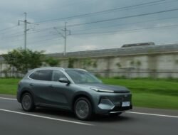 “Honda BeAT Dimainkan, Klaim Geely Starray EM-i Lebih Irit BBM!”