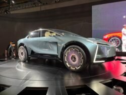 Reaksi President Lexus saat Toyota Resmikan Century Sebagai Brand Termewah