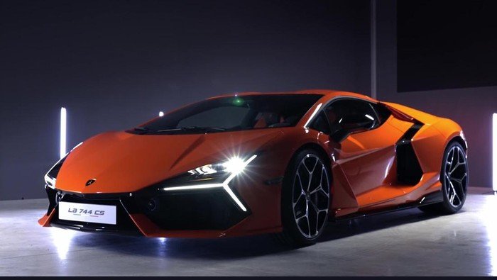 Viral Bocah 9 Tahun di Makassar Dapat Hadiah Ultah Lamborghini Revuelto Rp 23 M - Update 1