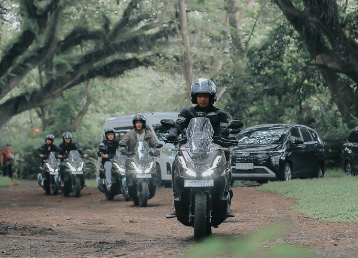 **Performa Honda ADV160 di Rute Legendaris Banyuwangi-Alas Purwo**