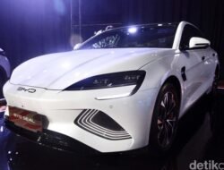 Seberapa Laris Sedan Listrik di Indonesia? Analisis Penjualan dan Tren 2024-2025