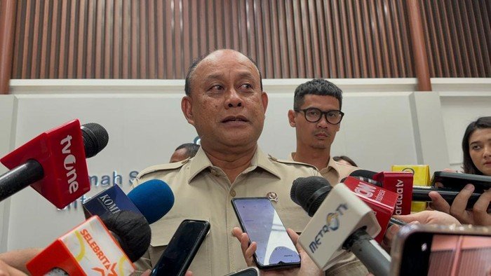 Intip Garasi Kepala BGN Dadan Hindayana: Performa dan Teknologi di Balik Rp9 Miliar