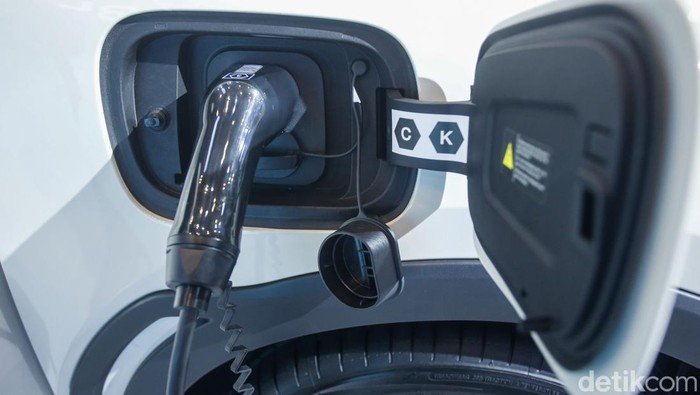 **Insentif Mau Disetop Buat Bikin Mobil Nasional, Pajak Mobil Listrik Jadi Berapa?**