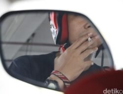 Temukan Fakta Mengejutkan Studi Sebut Risiko Mematikan Naik Motor Sambil Ngerokok!