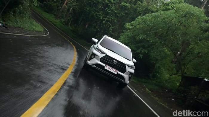 Veloz Hybrid, Tunggu Hingga Februari untuk Pengiriman Pertama