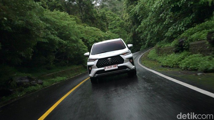 Toyota Perkuat Ekosistem EV dengan Produksi Baterai di Indonesia