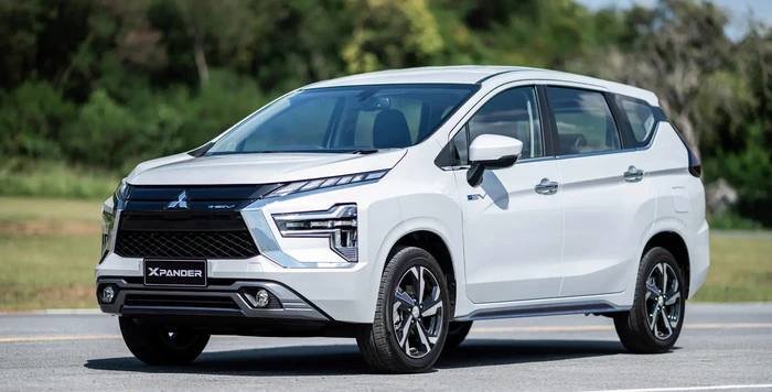 **Bocoran Mobil Hybrid Mitsubishi: Xpander atau Xforce?**