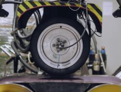 “Bridgestone: Ketajaman Ban yang Diuji Sebelum Melaju”