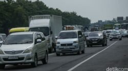 **Harga BBM Terancam Naik, 9 Cara Suzuki untuk Hemat Bensin saat Mudik**